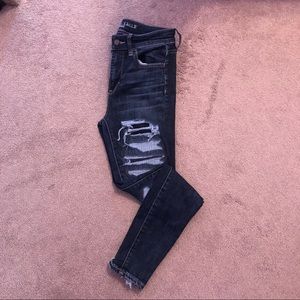 American Eagle Distressed Jeans Size 4R!